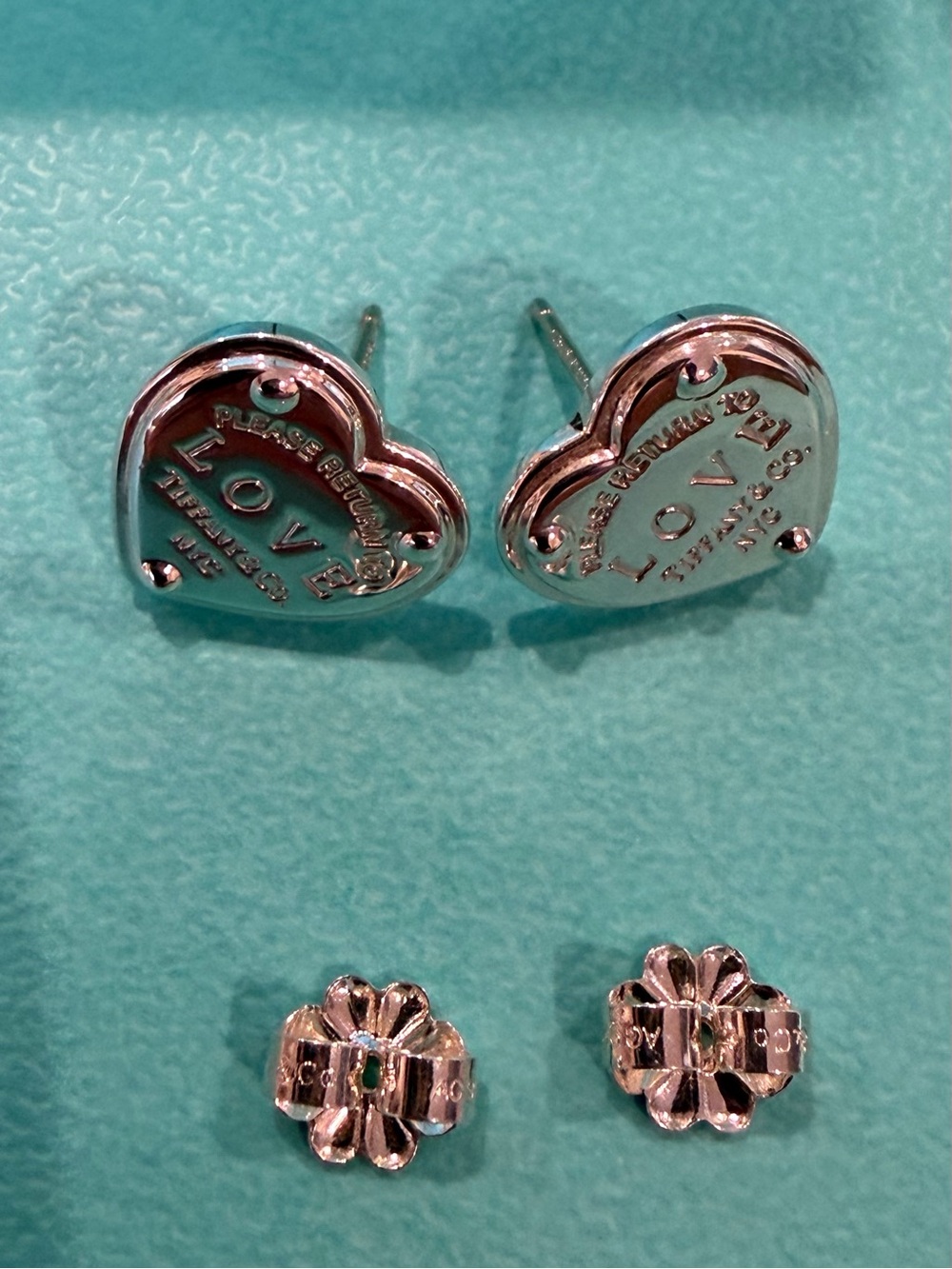 Tiffany & Co. Return to Tiffany love earrings in silver 925 . - Picture 2 of 9